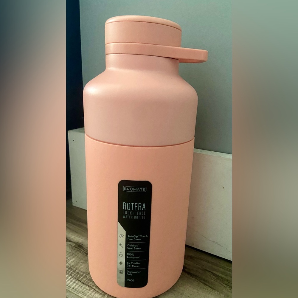 BrüMate Rotera 65oz Touch -Free Water Bottle - Guava color beautiful!